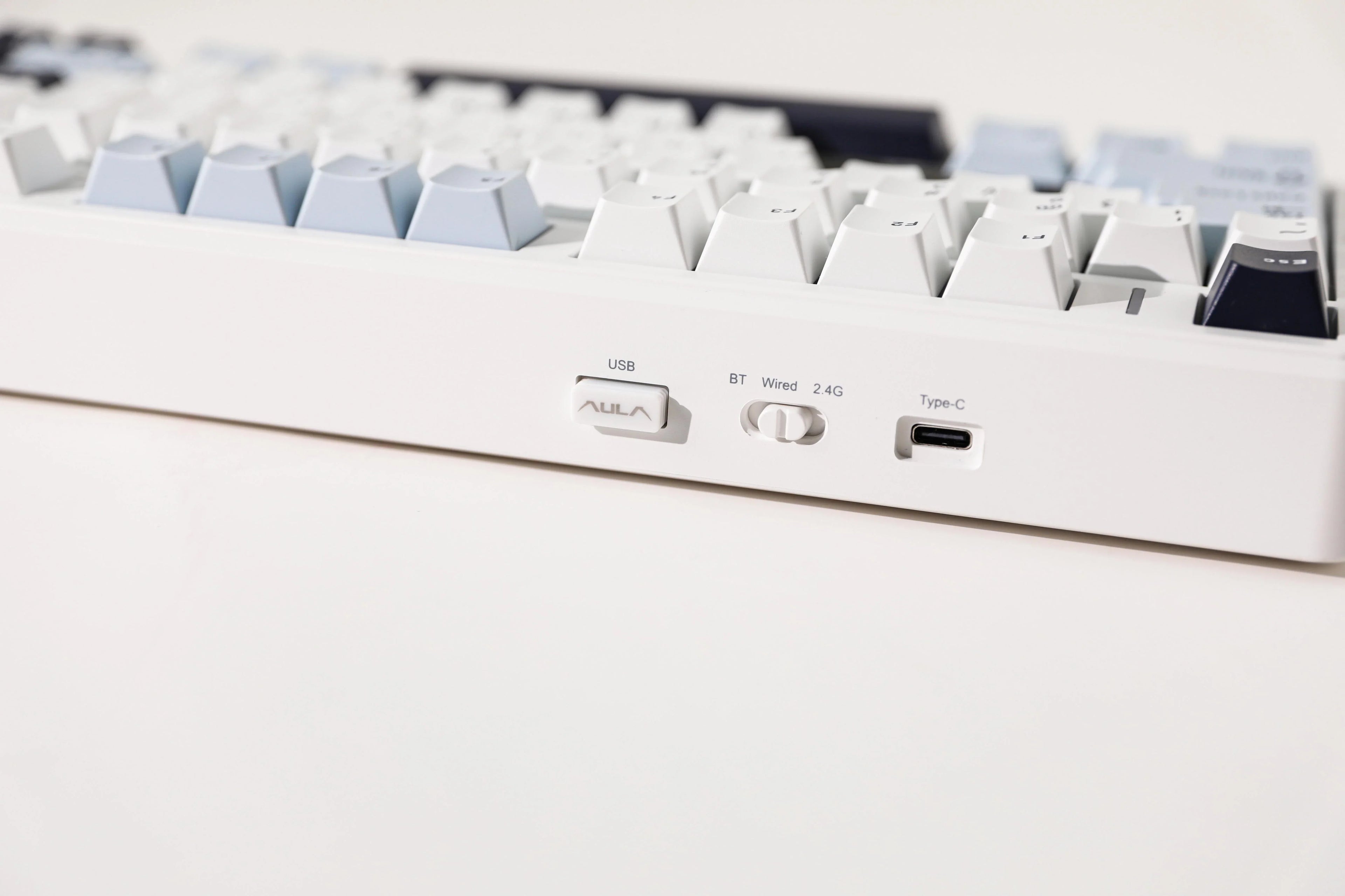 Aula F99 Pro ( White Black Grey )
