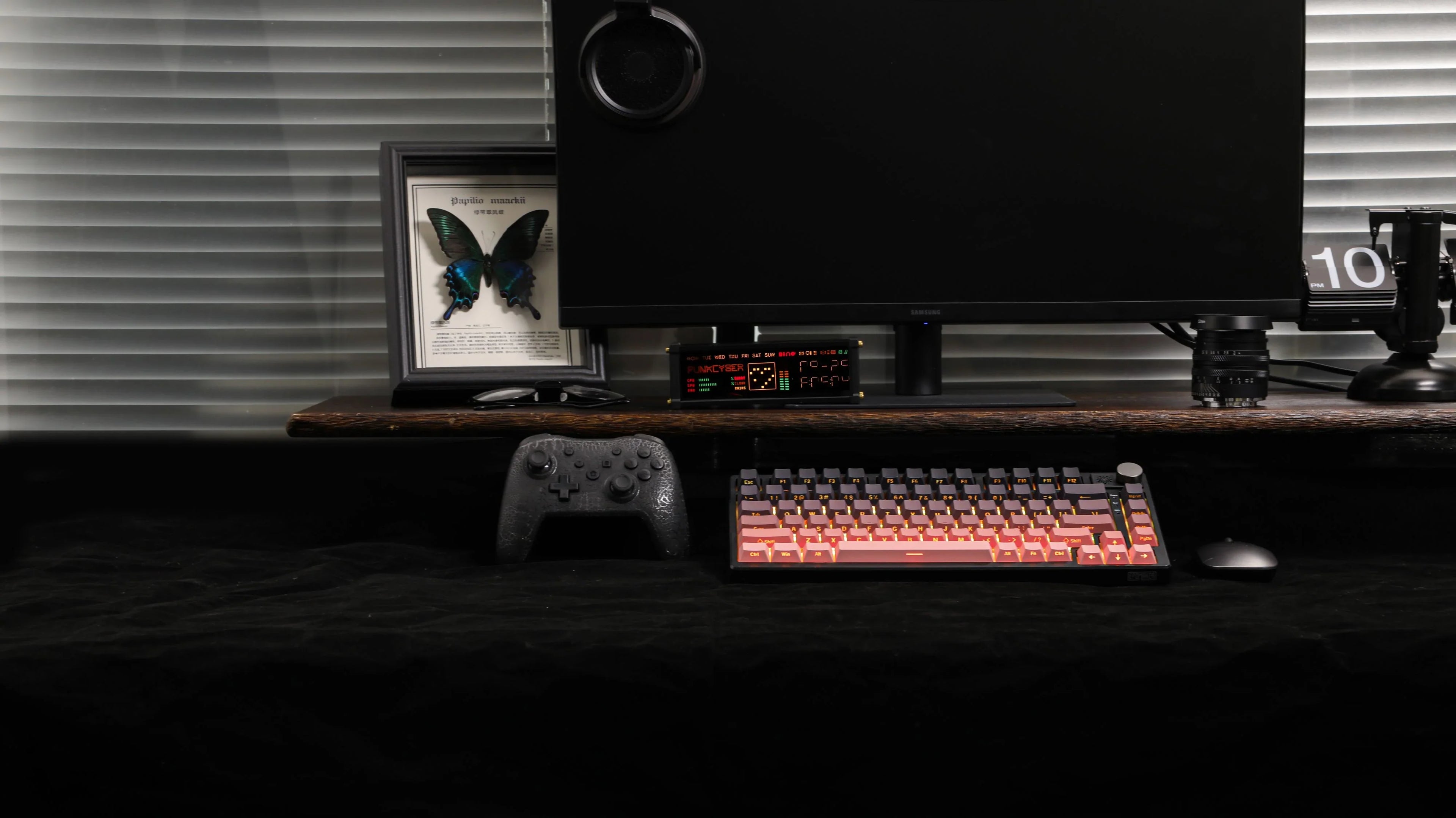 Epomaker HE75TRI ( Flamingo Switches )