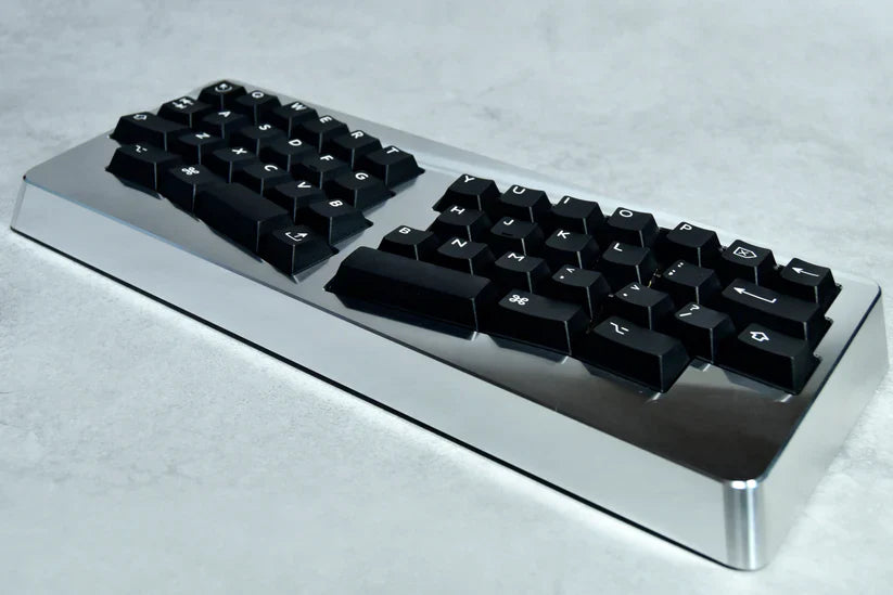 Yak40 Kit From Kuriya Keebs ( Only available At Aryan Tech across all of Pakistan )
