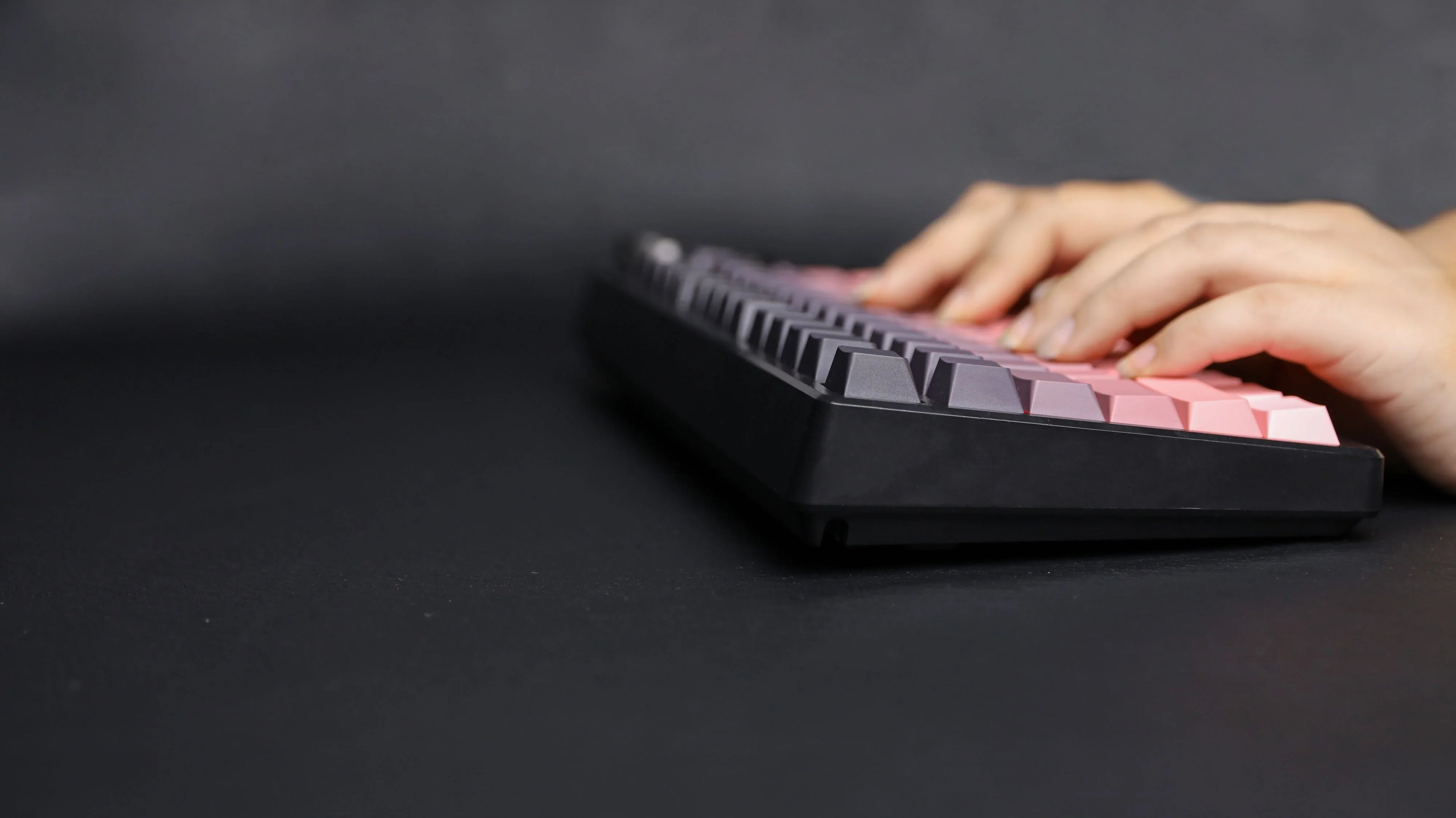 Epomaker HE75TRI ( Flamingo Switches )